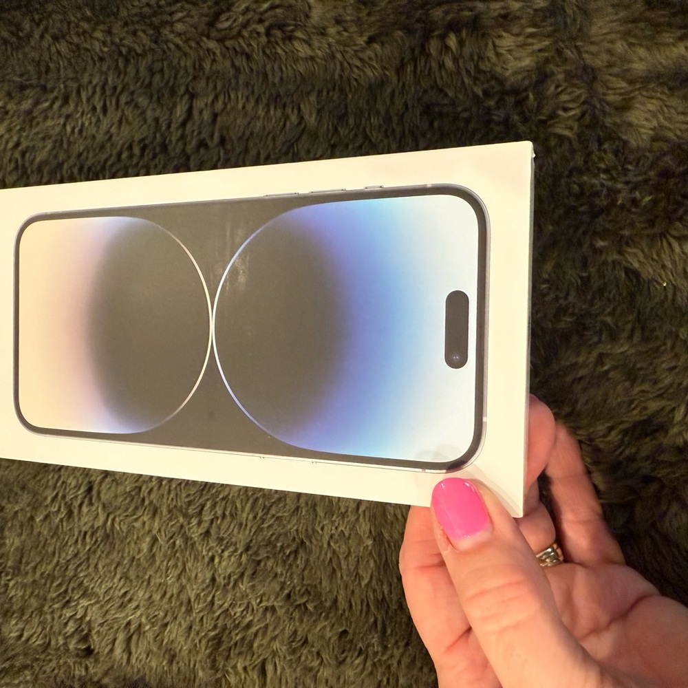 iPhone 14 Pro Max empty box
